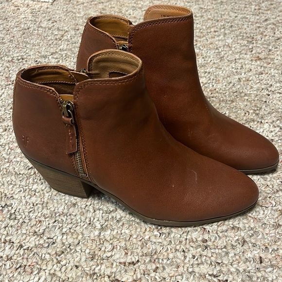 Frye Shoes - Frye Judith Zip Bootie